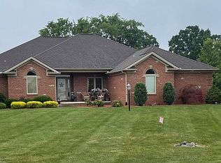 9557 Lazy Oak Dr, Carleton, MI 48117