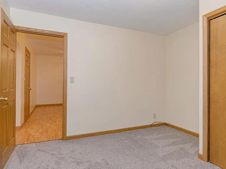 Second bedroom.