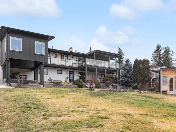 2426 Collingwood Rd, West Kelowna, BC V1Z 2C2