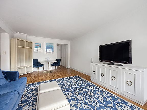 3rd image of 120 E 90th St APT 7B