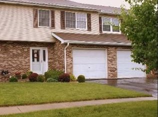 6 W 57th St, Westmont, IL
