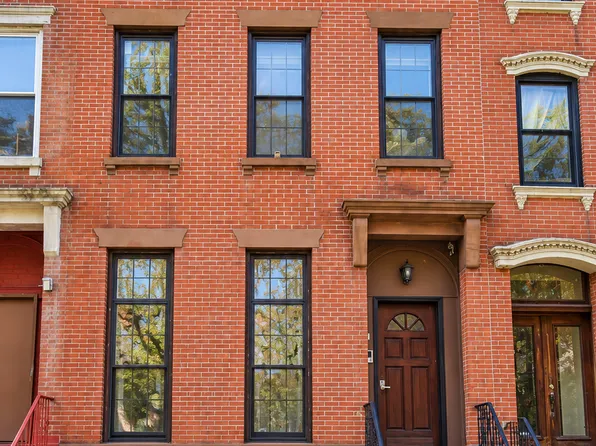 600 Franklin Avenue image 1 of 10