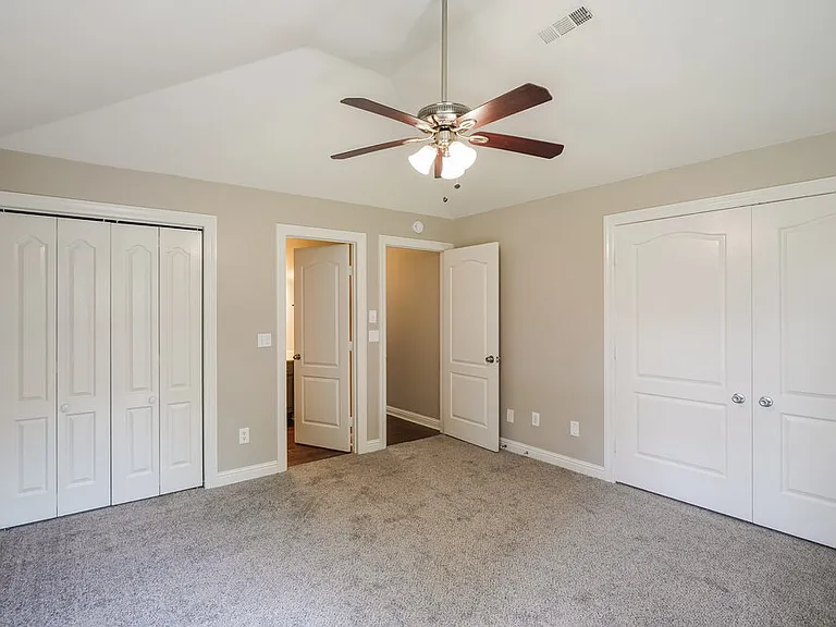 208 Ben Alex Ct — Photo 9