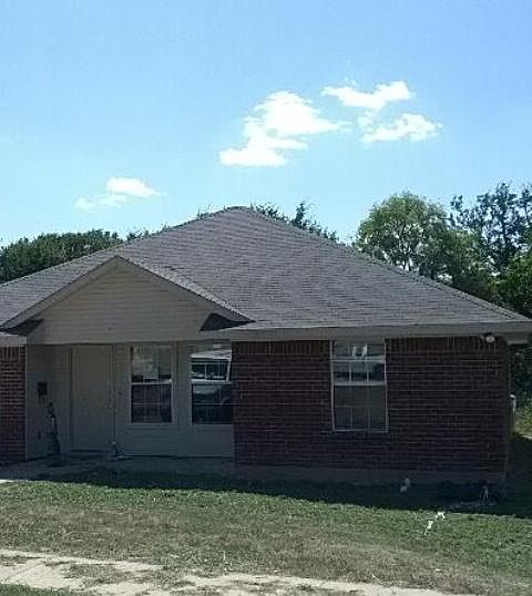 1st image of 2713 Lexington Cir