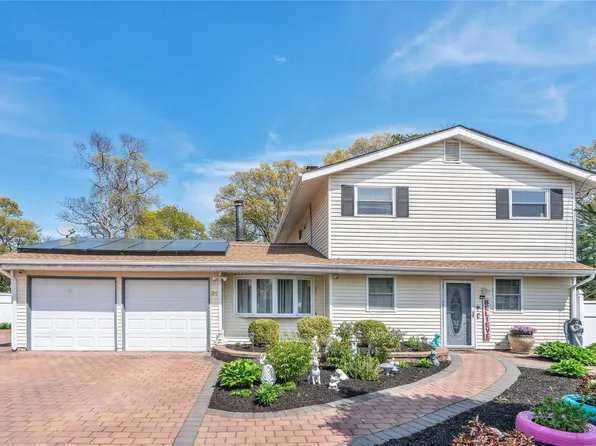 31 Milford Drive, Central Islip, NY 11722