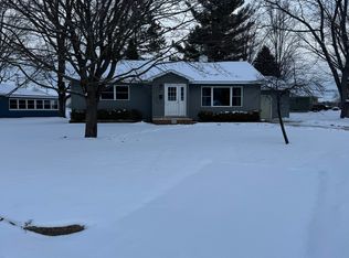 618 Sunset Ln, Cadillac, MI 49601