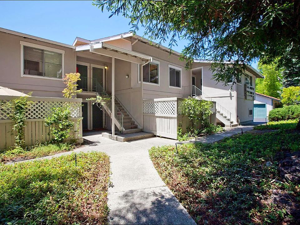 1st image of 131 Ascot Ct APT 4
