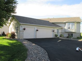 4801 Aspen St, Hampton, MN 55031