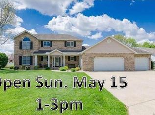 2 Magnolia Pl, Wood River, IL