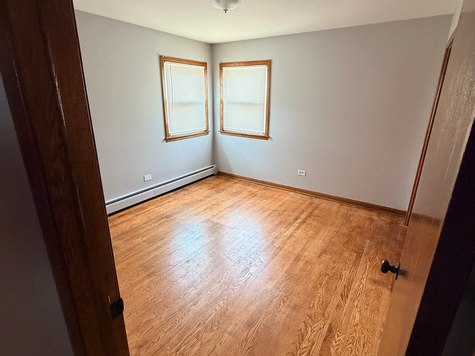 3 bed, 1200 sqft, $2,000 — Photo 3