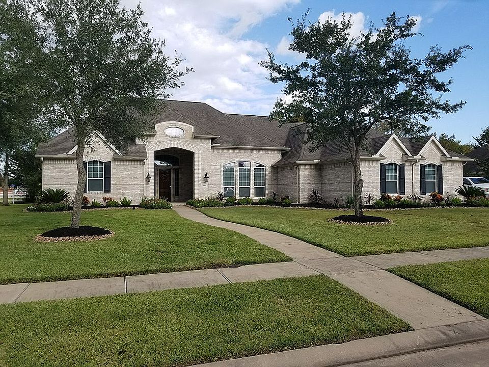 1st image of 3505 Lindhaven Dr