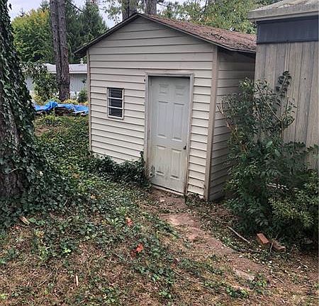 3rd image of 264 Warrington Dr