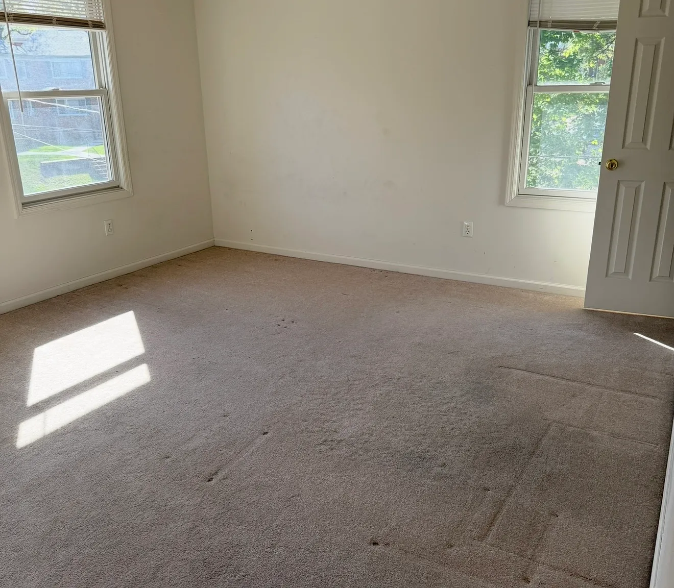 5 bed, 2674 sqft, $850 — Photo 4