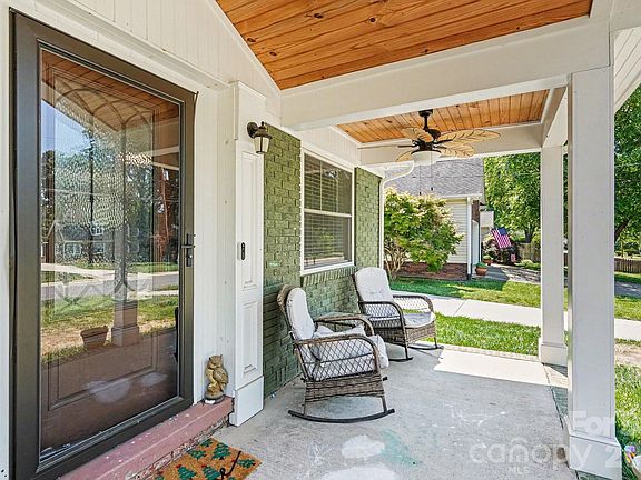 5th image of 707 Spring St SW