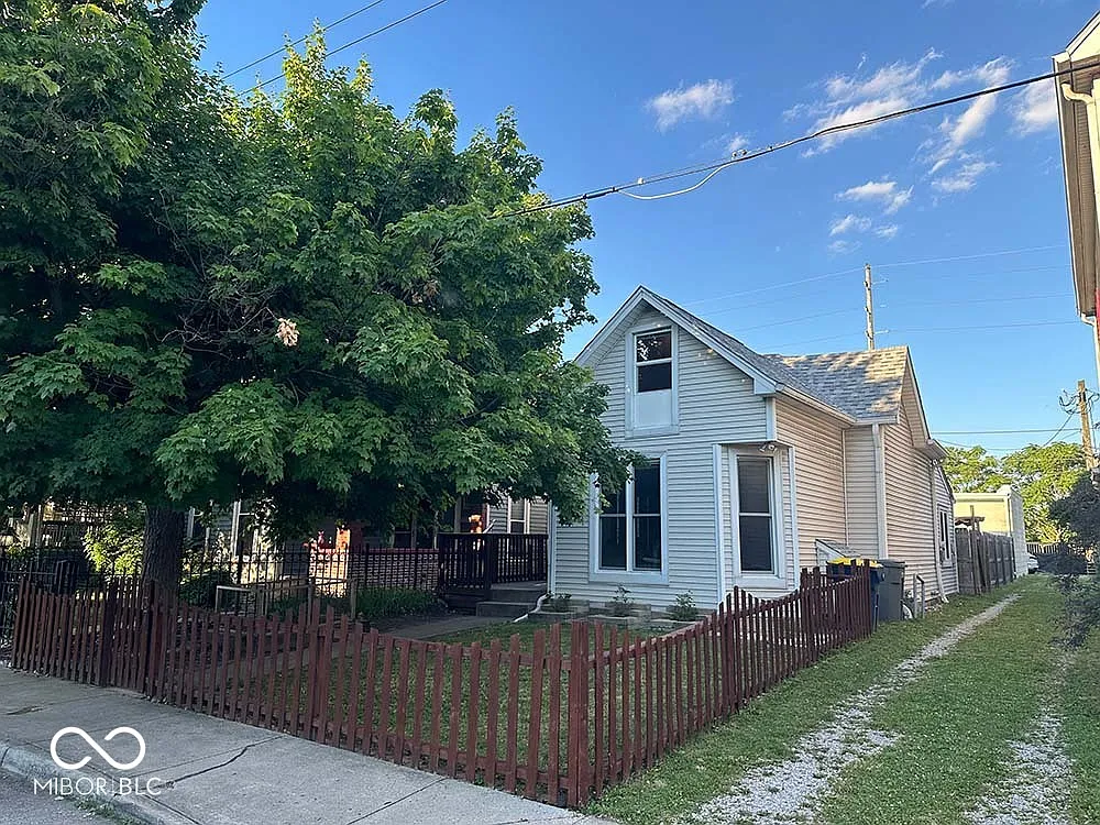 737 Noble St photo 1