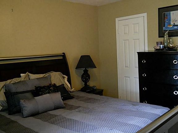 2nd image of 902 Meadow Mead Dr