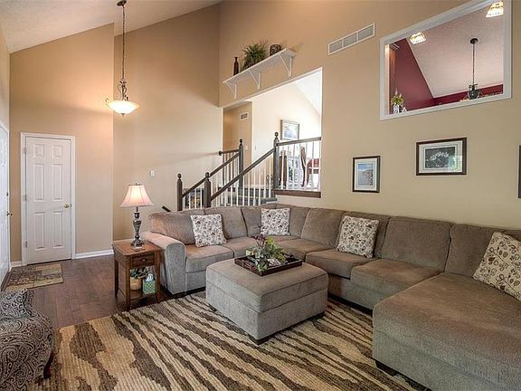 4th image of 23395 W 57th St