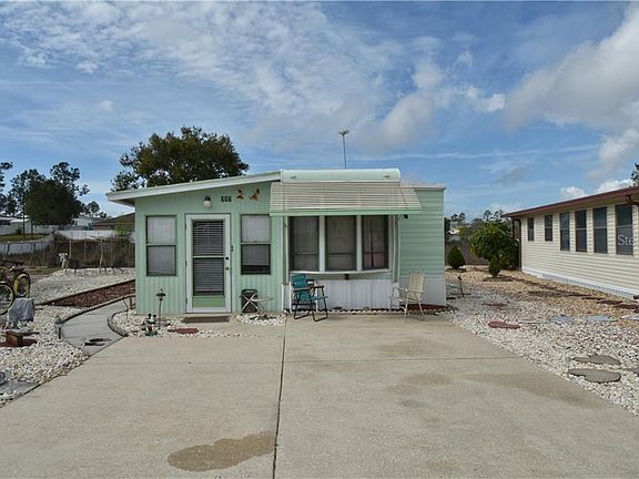 2nd image of 217 Palm Crest Ln