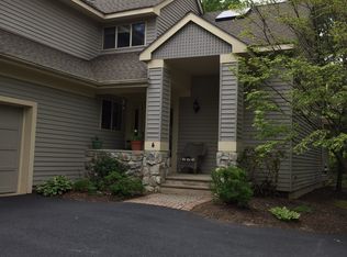 4 Tannery Hill Dr, Hamburg, NJ 07419