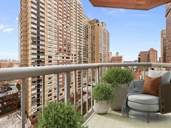 206 East 95th Street image 1 of 11