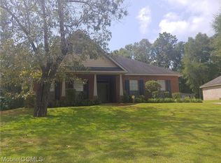 8437 Whitestone Ct, Semmes, AL 36575