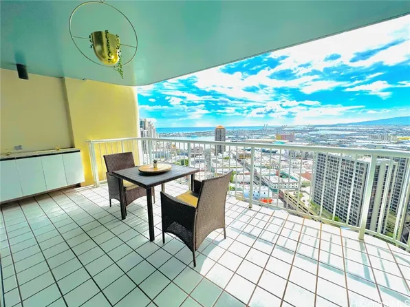 1212 Nuuanu Ave APT 3212, Honolulu, HI 96817