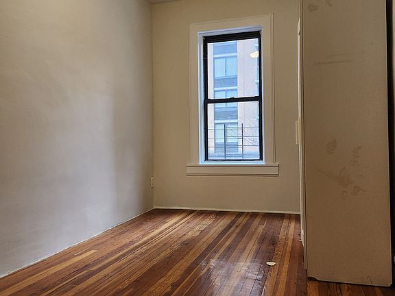 2nd image of 148 W 67th St APT 7