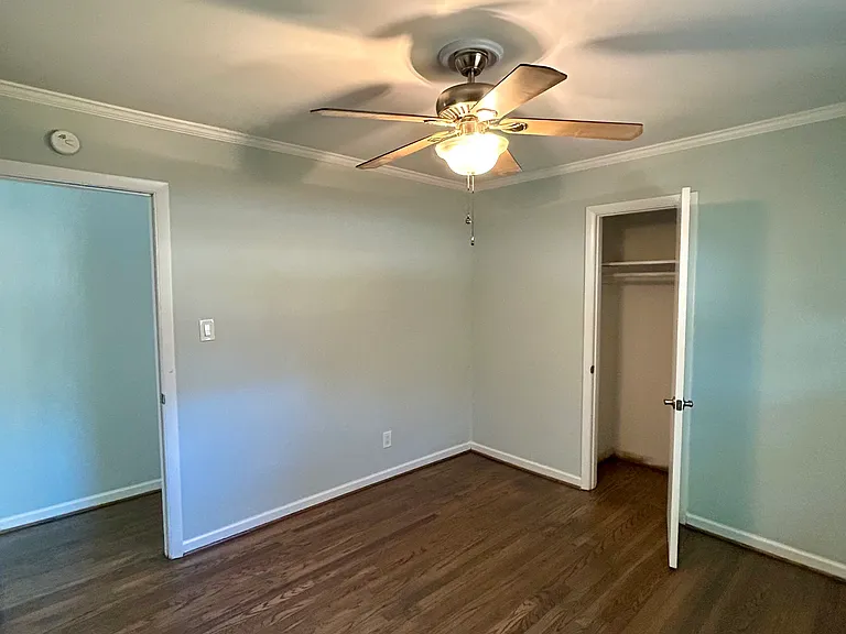 5305 Tabor Ct — Photo 10