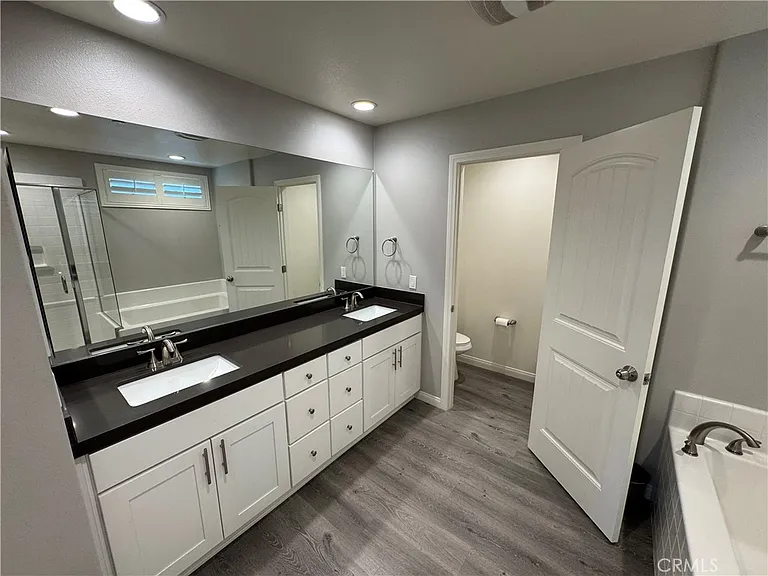 501 Villa Way — Photo 20