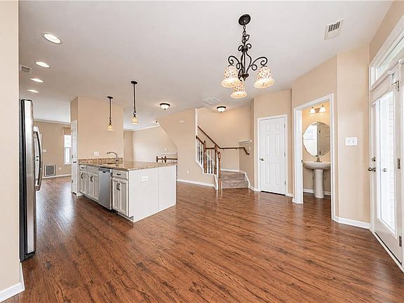 4th image of 3412 Hickory Neck Blvd