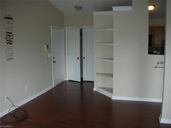 4th image of 3642-3A Morris Farm Dr