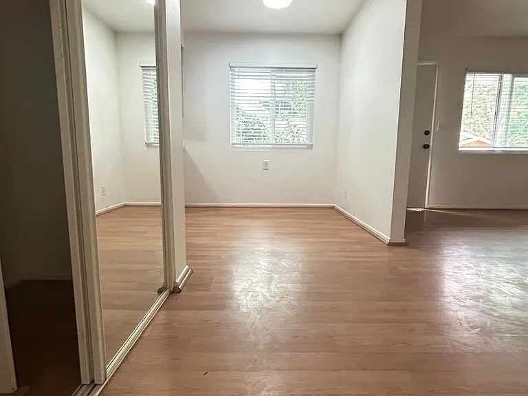 1109-1119 San Pascual Street — Photo 14