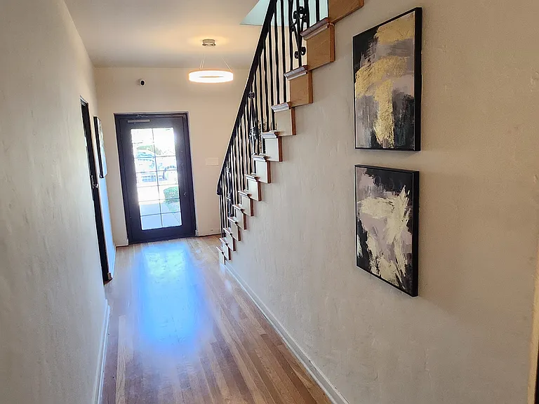 1009 N 1st St #2 — Photo 14