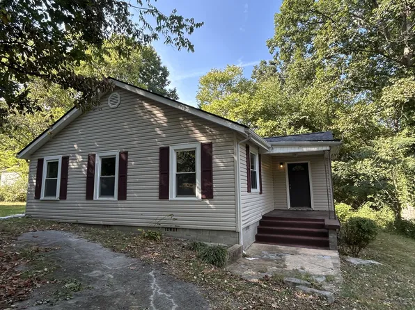 815 N Oakwood St, Rossville, GA 30741