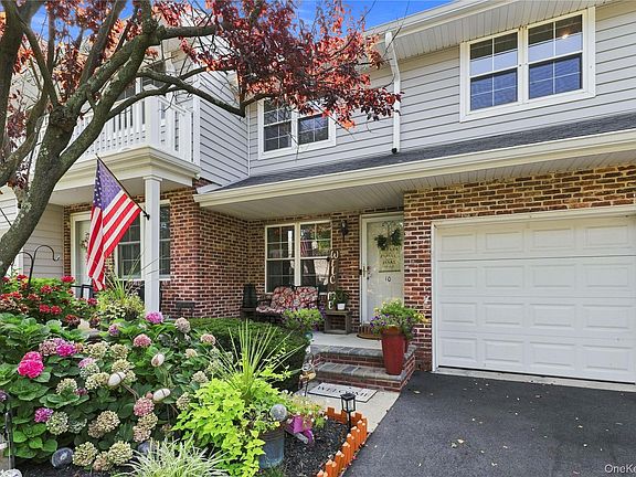 2nd image of 10 Sprucewood Boulevard