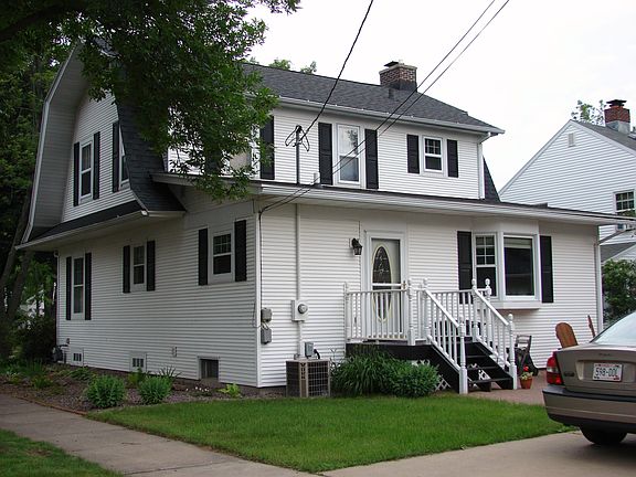 2nd image of 2402 Oakwood Blvd