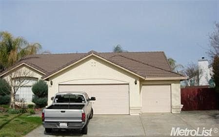 1st image of 34 Crystal Hill Ct