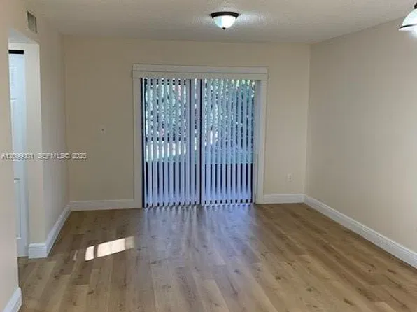 9720 Hammocks Blvd #37-103, Miami, FL 33196