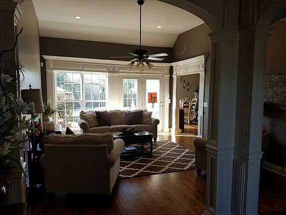 4th image of 823 Furman Dr