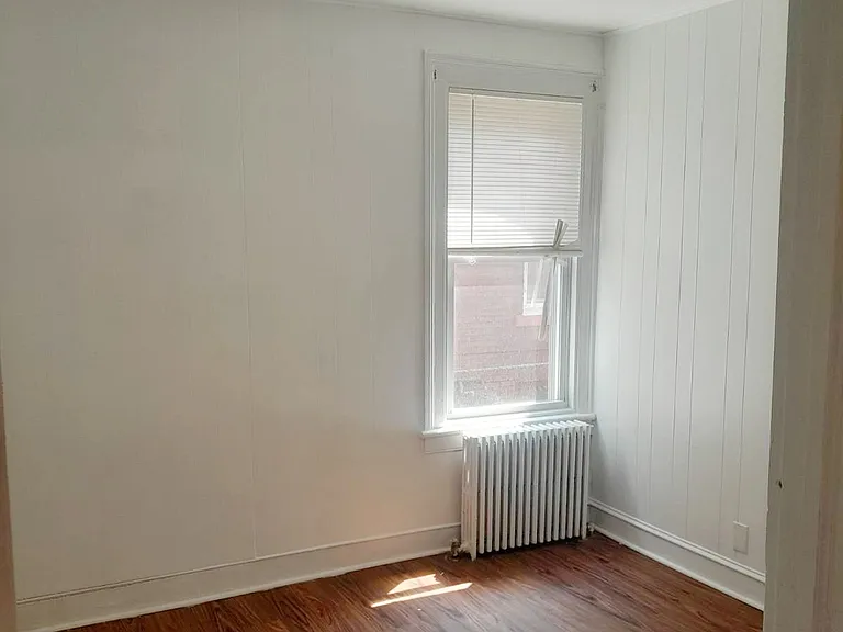 118-120 Babcock St — Photo 4