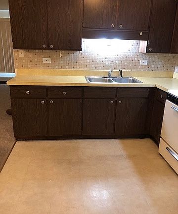 5th image of 10912 S Keating Ave APT 1N