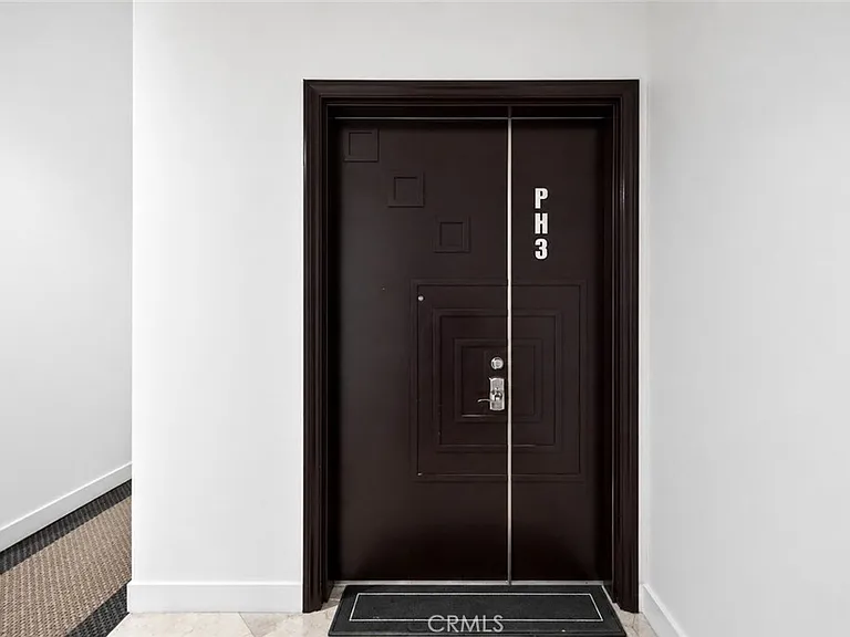 401 N Serrano #Penthouse 3 — Photo 17