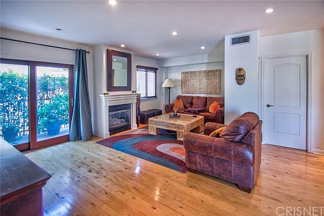 1st image of 4312 Tujunga Ave APT 1