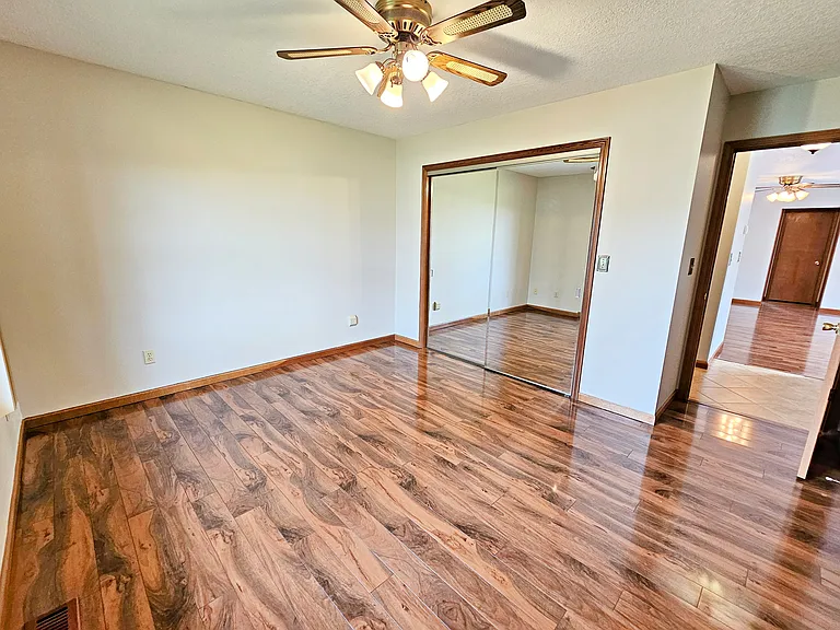 6 Melrose Pl — Photo 10