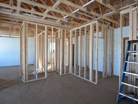 2nd image of 212 Diamond Oaks