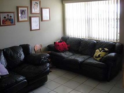 2nd image of 3010 Buckley Ave