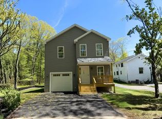 148-148A Tory Fort Ln, Worcester, MA 01602