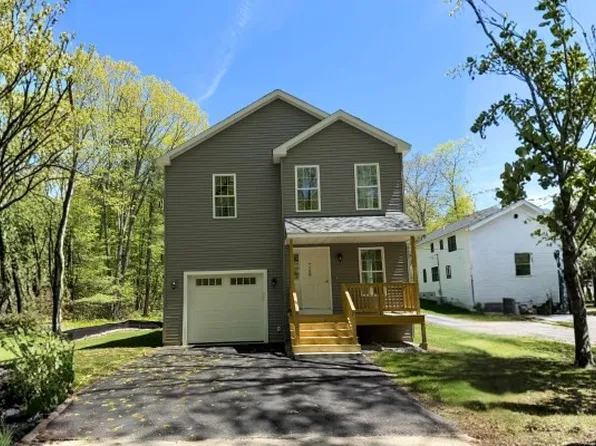 148-148A Tory Fort Ln, Worcester, MA 01602