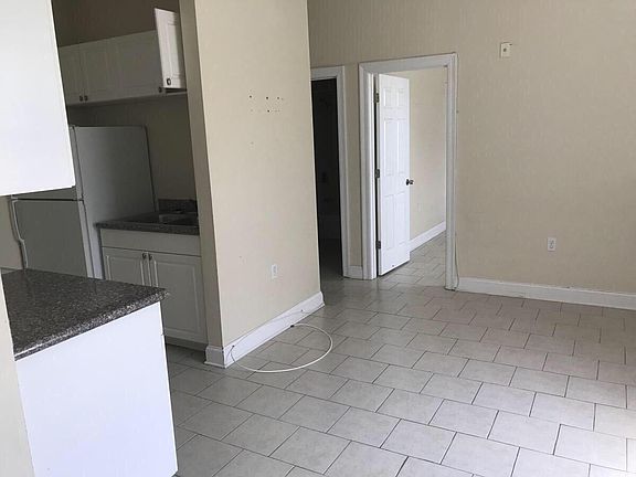 4th image of 3839 Ulloa St APT Q