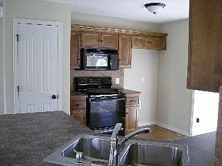 1st image of 8408 N Kensington Ave